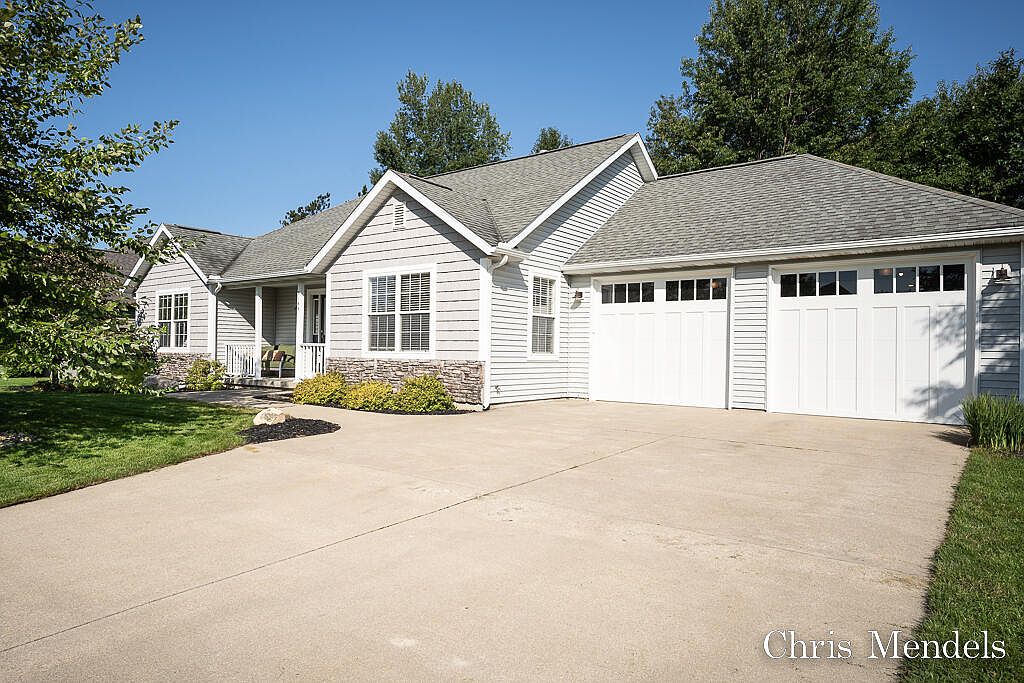 9165 Stillwater Dr, West Olive, MI 49460 Zillow