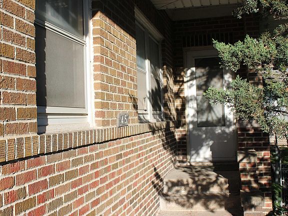2nd image of 415 W Parker St