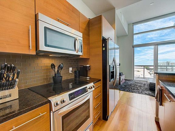 3rd image of 400 4th Ave S APT 1208
