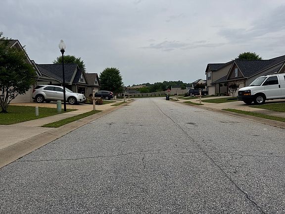 5th image of 406 Aniken Cir