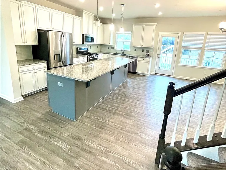 1078 Adair Ave — Photo 9