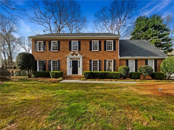 2568 Settlers Ct, Snellville, GA 30078