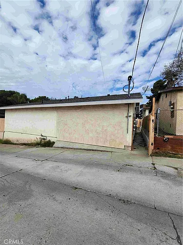 7127 Saranac St Photo 1