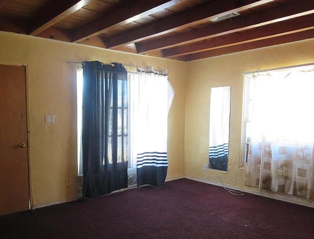 Building Photo 4