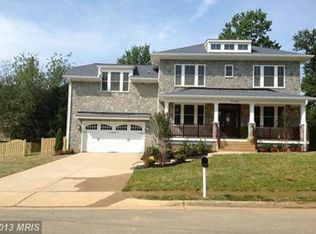 3722 Munson Rd, Falls Church, VA 22041