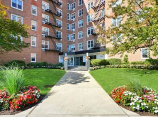 350 Richmond Ter, Staten Island, NY 10301
