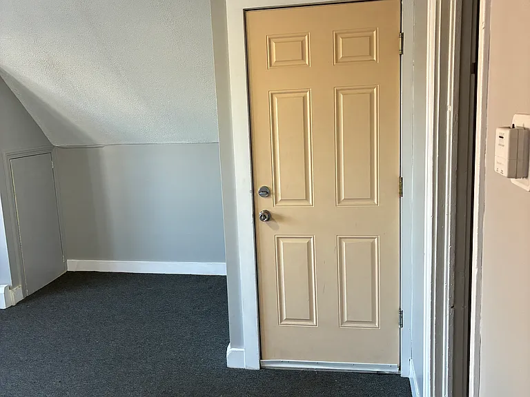 255 Poplar St #3 — Photo 6