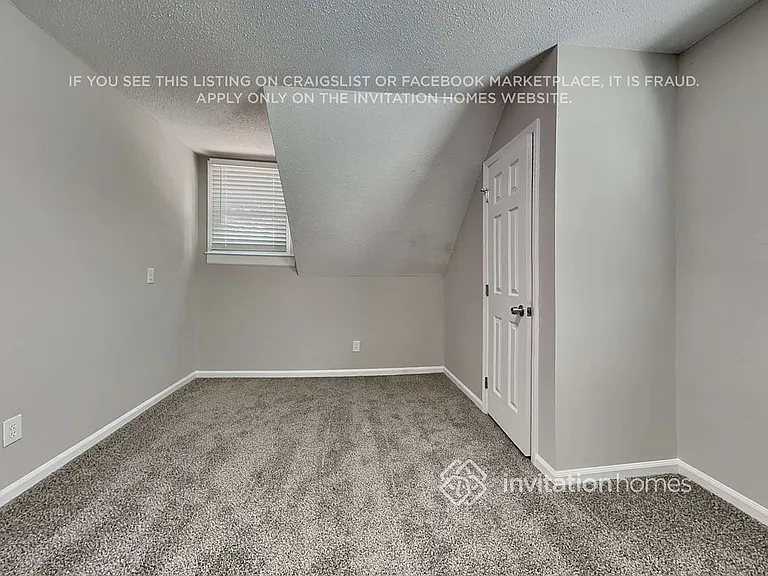 124 Plaza Dr — Photo 14