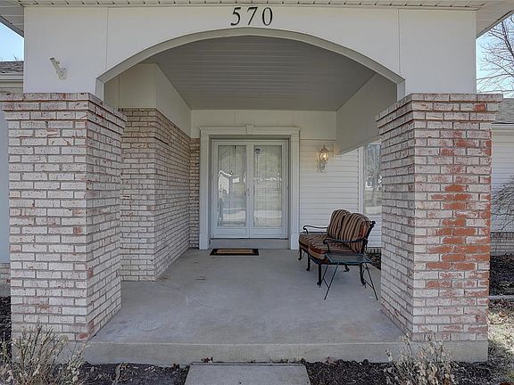 3rd image of 570 Briarwyck Dr