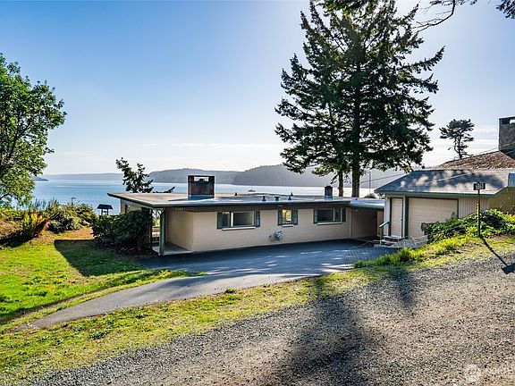 2nd image of 6860 Salmon Beach Road S