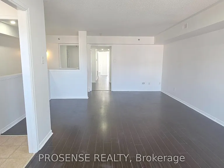 9699 Jane St #13 — Photo 4