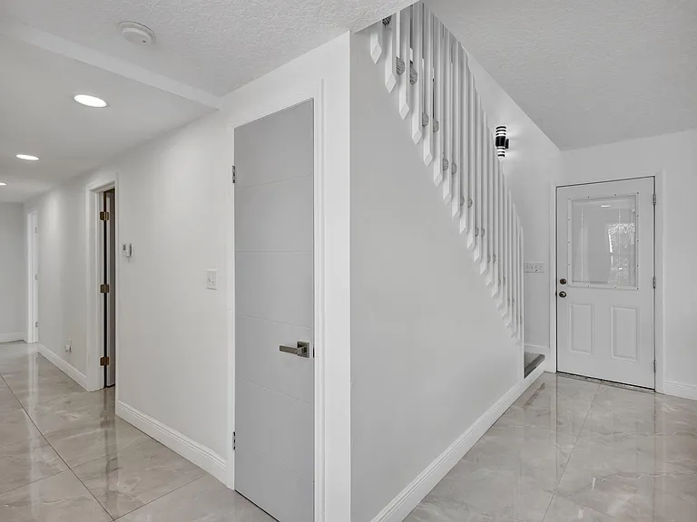 217 Marina Dr — Photo 8