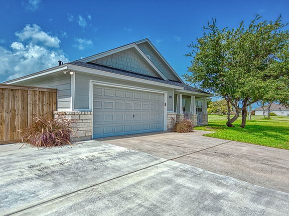3rd image of 109 Teresa Ln