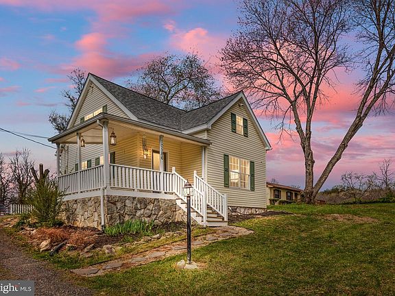 3rd image of 10586 Sperryville Pike