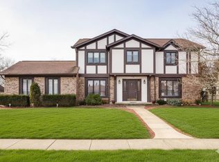 2147 Olde Sawmill Blvd, Dublin, OH 43016