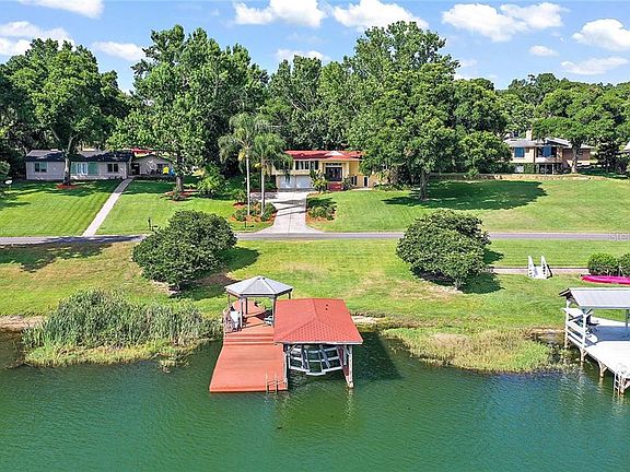 3rd image of 2433 E Crooked Lake Dr