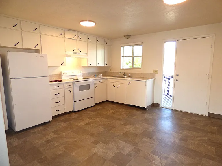 1003-1085 Savage Rd NE — Photo 5