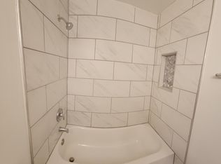 5700 108th St #3A, Chicago Ridge, IL 60415