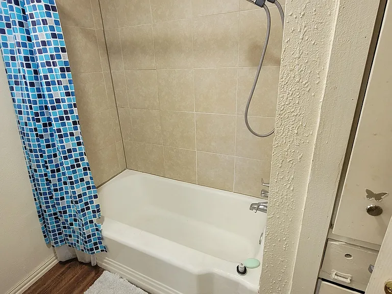 6122 Canal Blvd — Photo 4