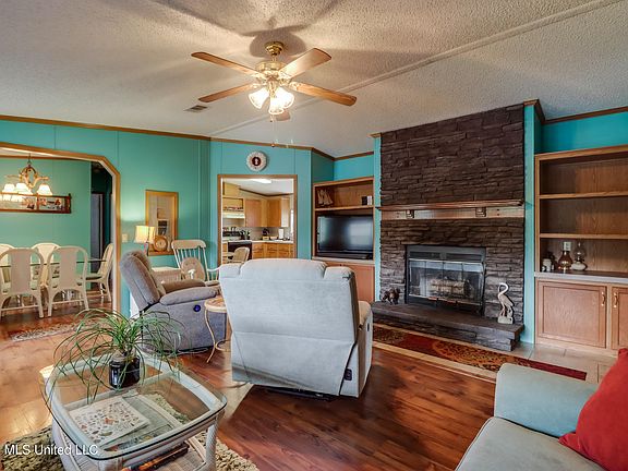 4th image of 25184 Clarke Rd