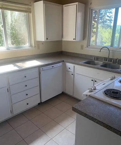 245 Bethany Dr — Photo 5