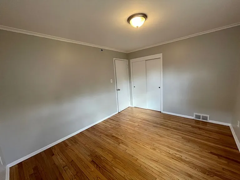 75 Eileen St — Photo 15