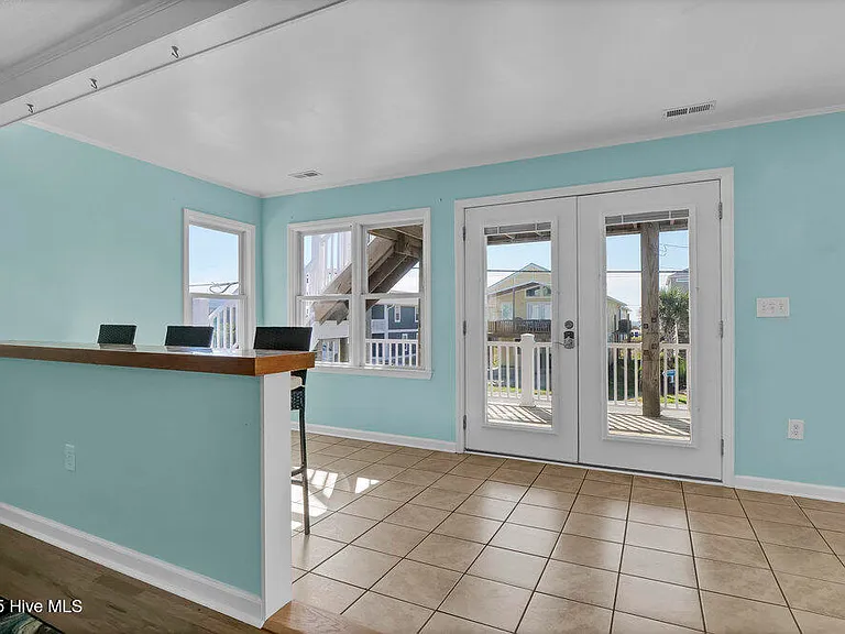 1207 N Topsail Dr — Photo 22