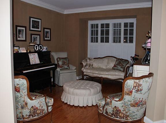 4th image of 5843 Governors Hill Dr