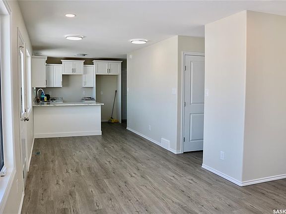 3rd image of 511 1st AVENUE