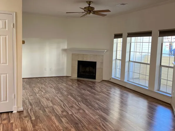 668 Gateway Dr SE Unit 404, Leesburg, VA 20175