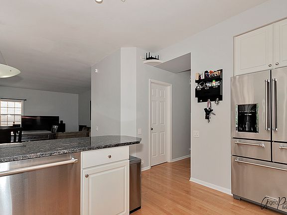 5th image of 1725 Belle Haven Dr