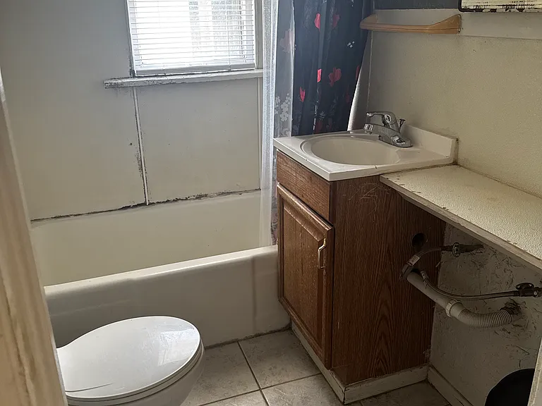 624 Dayton St — Photo 8