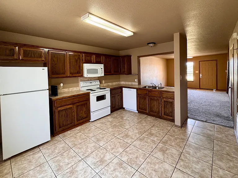 1809 Hanson Dr #1809 — Photo 2