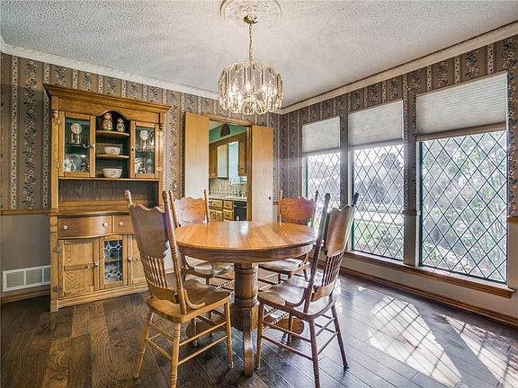 3rd image of 4001 Camino Dr
