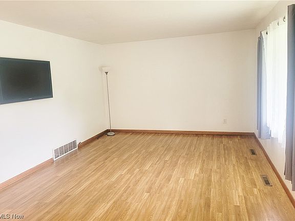 2nd image of 1198 Washington Gardens Cir