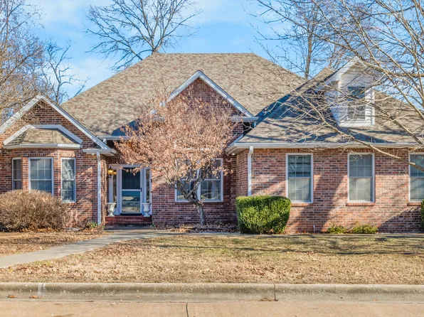 380 S Gary Avenue, Bolivar, MO 65613