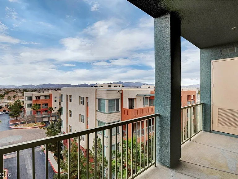 62 E Serene Ave #414 — Photo 43