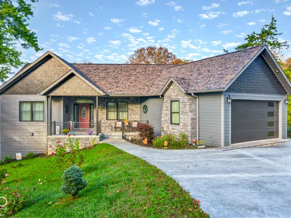 220 N Jefferson St, Nashville, IN 47448