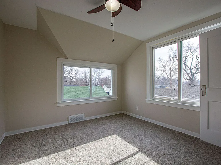 2301 Wayne St — Photo 15