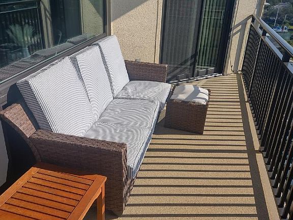 4th image of 690 Island Way #Penthouse