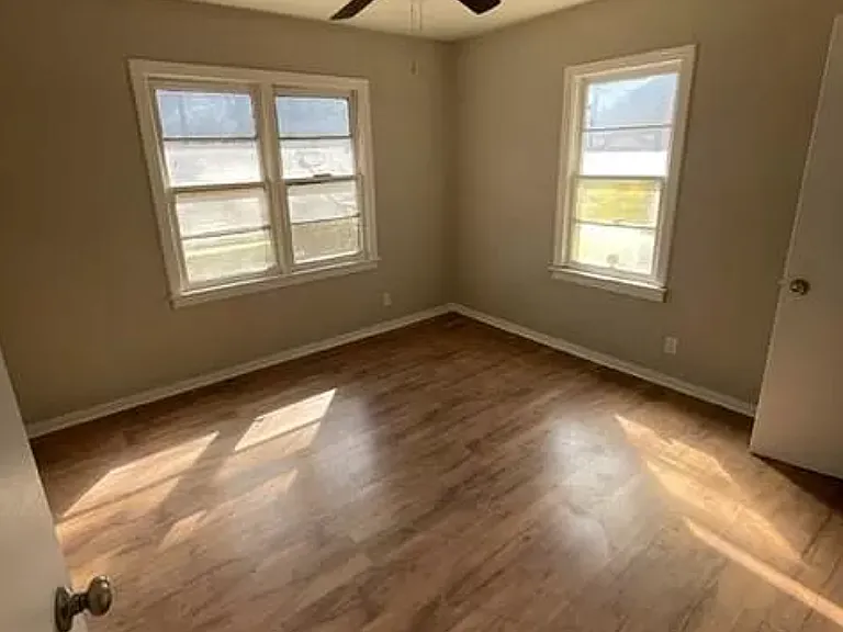 1136 Sunset Rd — Photo 8