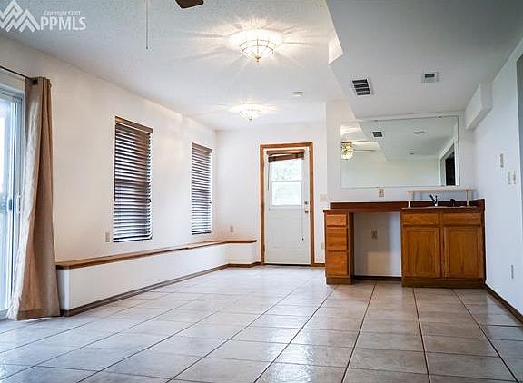 4th image of 7650 Gibralter Dr
