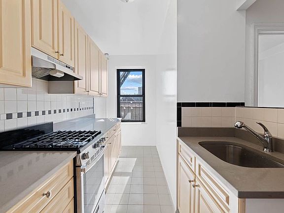4th image of 101 E 116th St APT 6F