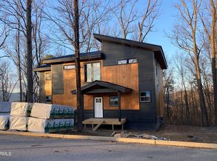 2624 Cloud View Dr, Sevierville, TN 37862