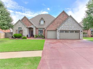 16300 Winding Park Dr, Edmond, OK 73013