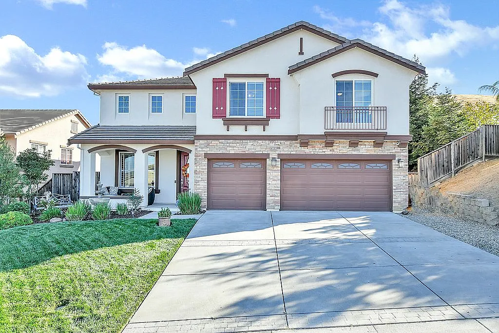 4065 Barn Hollow Way photo 1