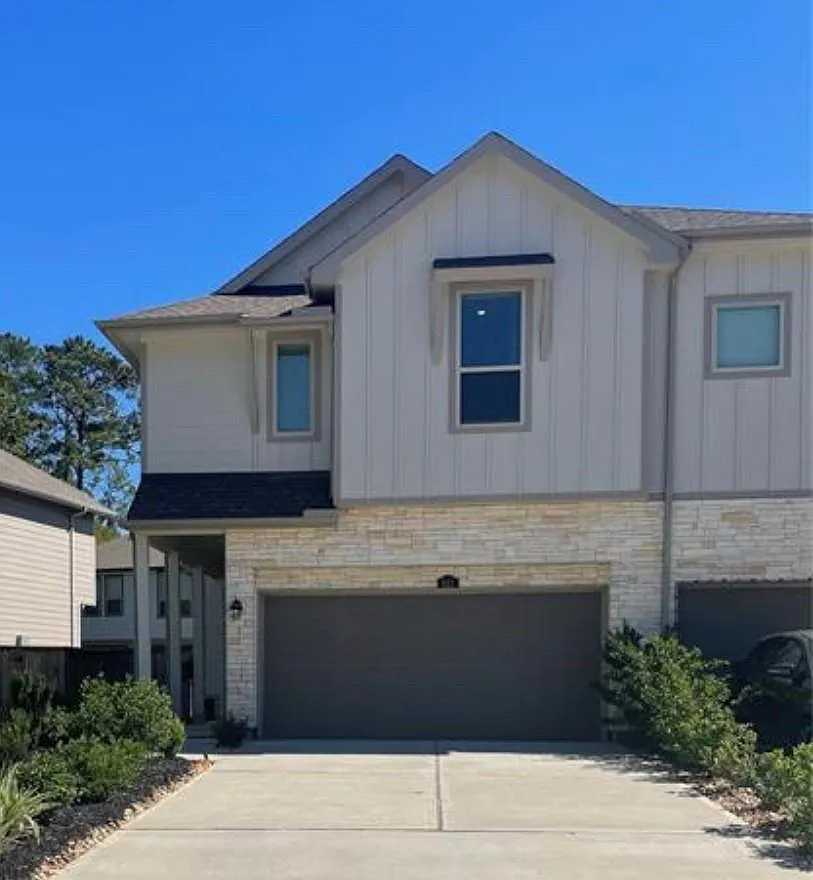 3 bed, 2.5 bath, 1758 sqft, $2,050 — Photo 3