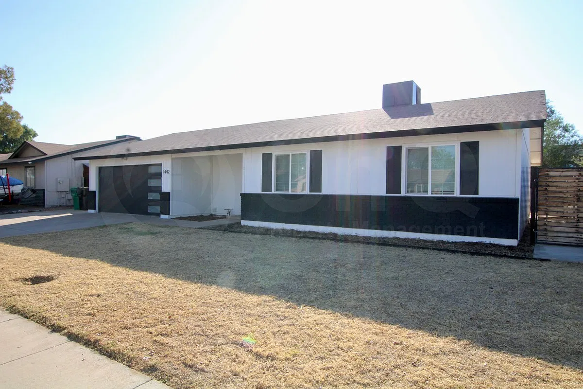 3 bed, 2.0 bath, 1365 sqft, $2,399 — Photo 3