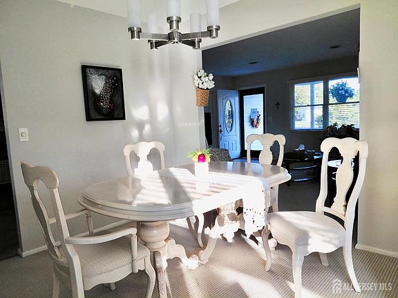 4th image of 35 Southampton Rd