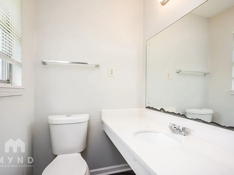 2274 Ashland Dr — Photo 18